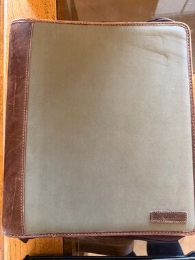 Franklin Covey Olive and Brown Zippered Portfolio Case